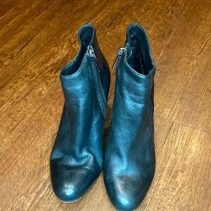Vince Camuto Black Leather Platform Botties Heels Size 4.5